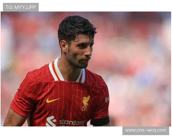 点球命中瞬间，索博斯洛伊深呼吸后冷静推射，梅阿查球场一片寂静